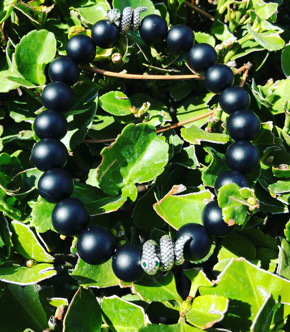 Black Onyx with Metal snakes 🐍 Bracelet